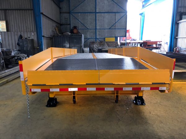 Rampa muelle de carga BARANDILLAS DESMONTABLES NUEVO - Imagen 10
