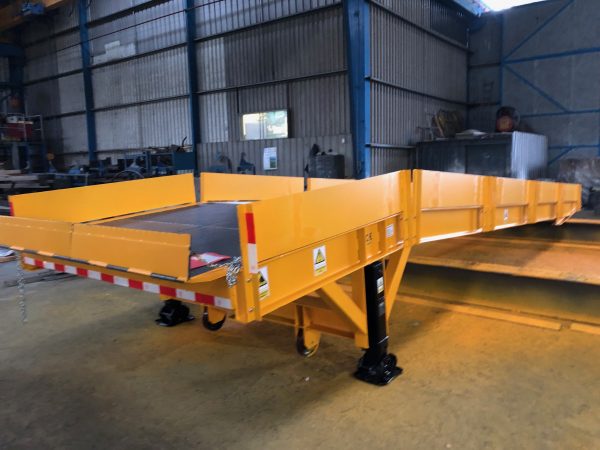 Rampa muelle de carga BARANDILLAS DESMONTABLES NUEVO - Imagen 8